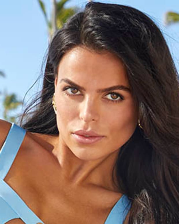 JM_SISWIM_DR_BROOKS_NADER_01_170_GI